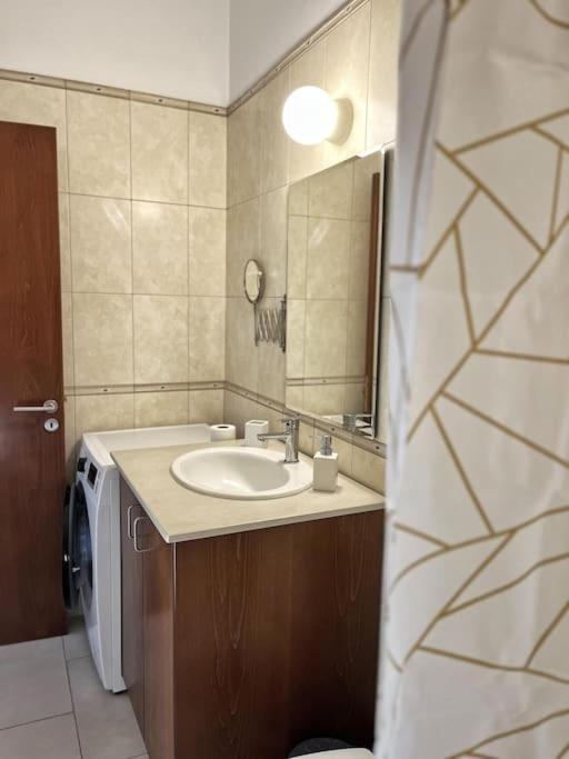 Teo Apartment Paphos 外观 照片