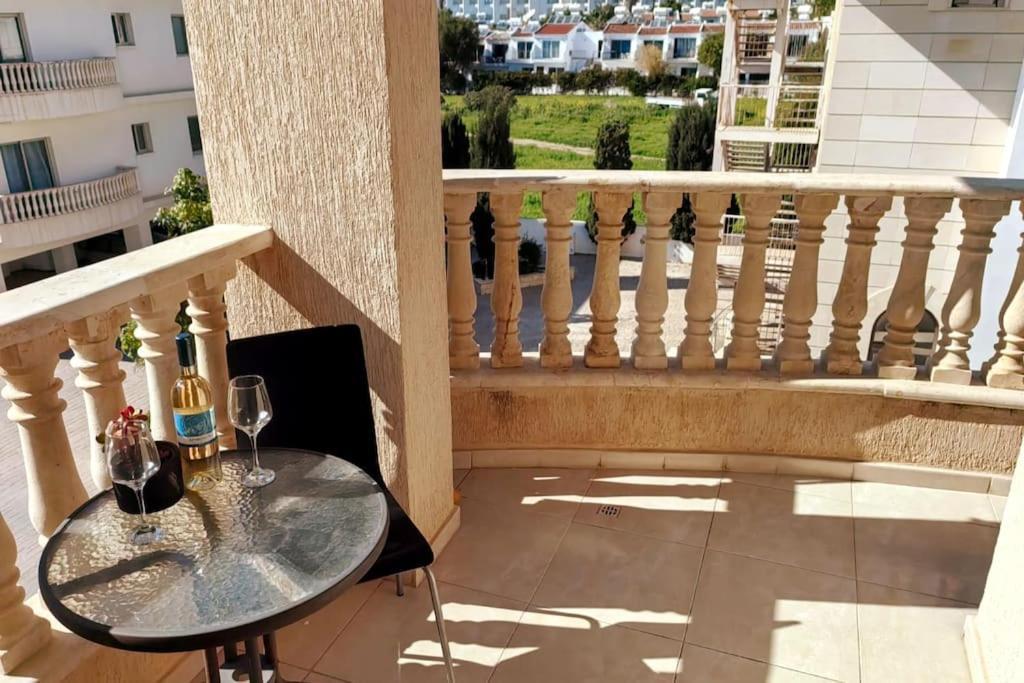 Teo Apartment Paphos 外观 照片
